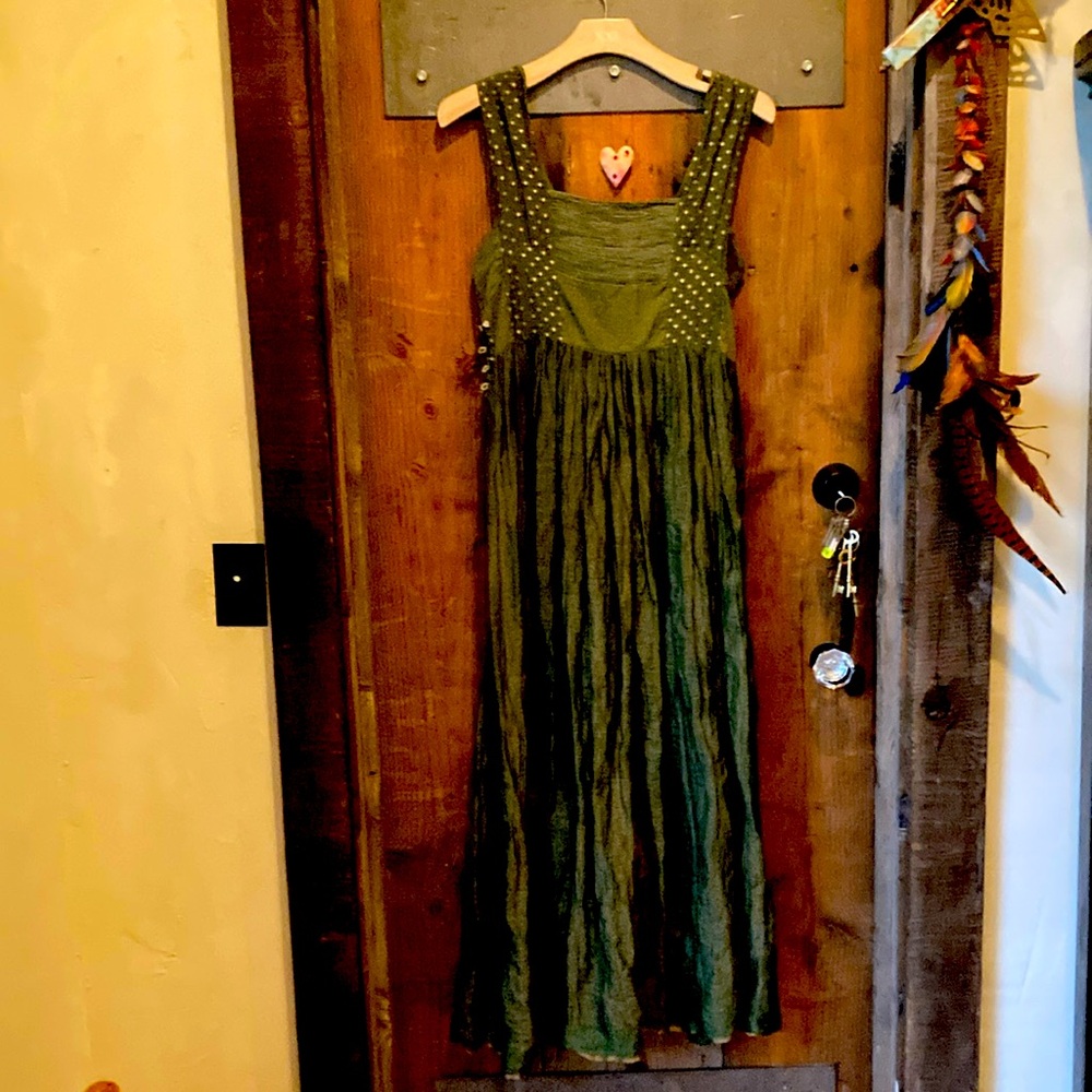 Pero dress Gold and Green size 6 feminine and whimsical